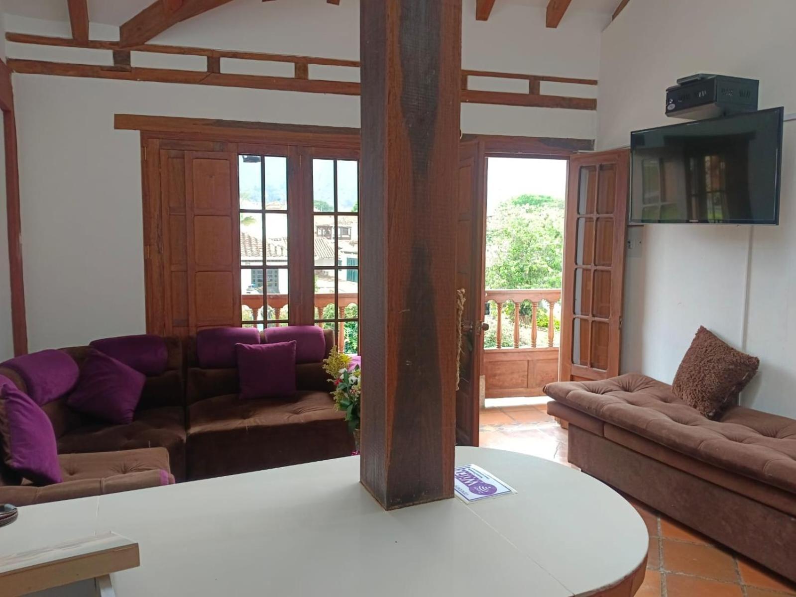 Cemandy Hostal 莱瓦镇 外观 照片