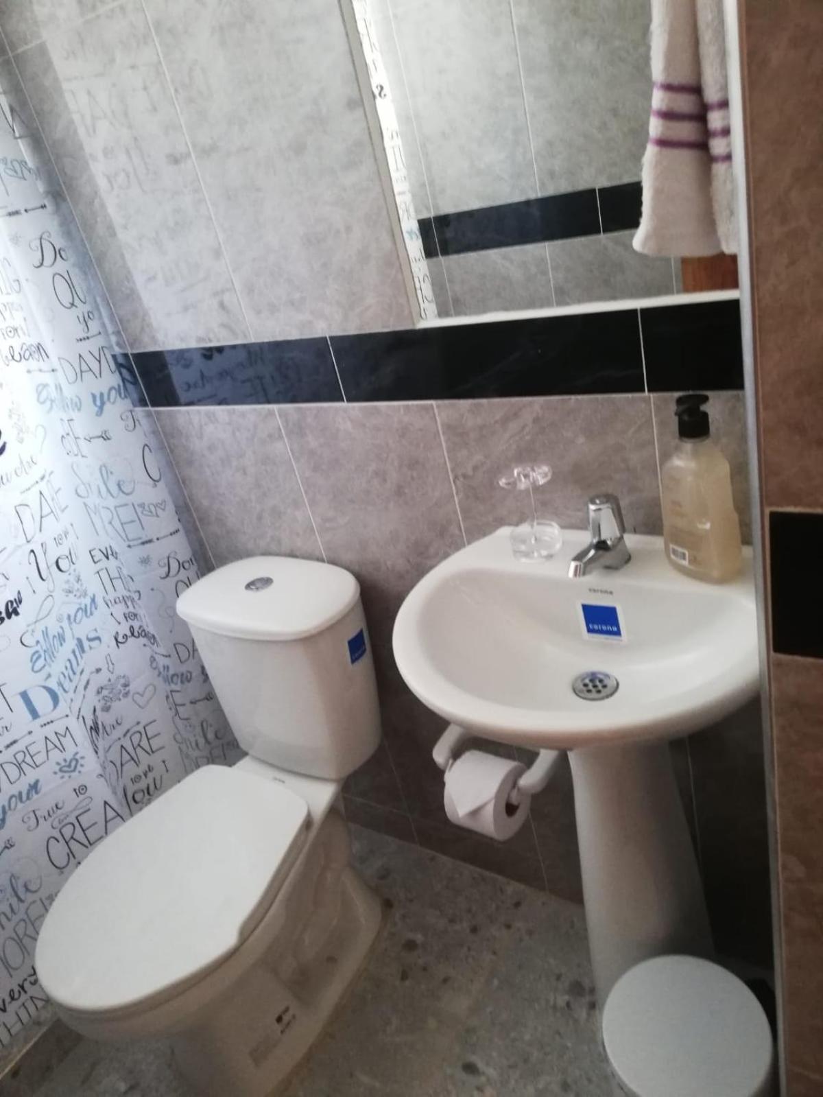 Cemandy Hostal 莱瓦镇 外观 照片